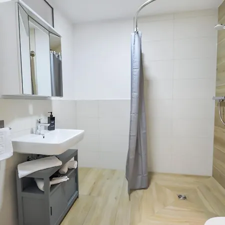 Apartament At Weinmeister - Life & Style